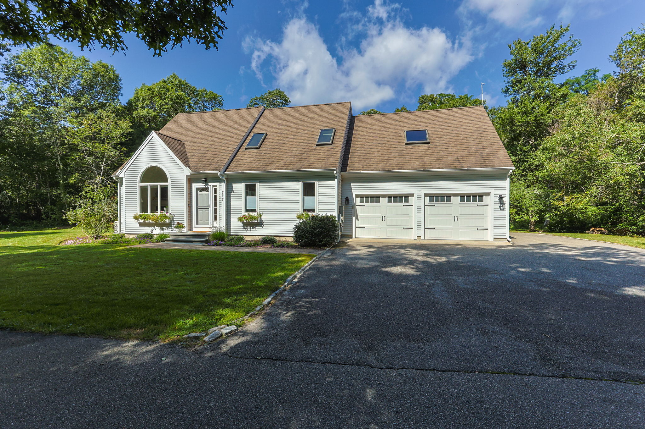 777 Sandwich Road — photo 1