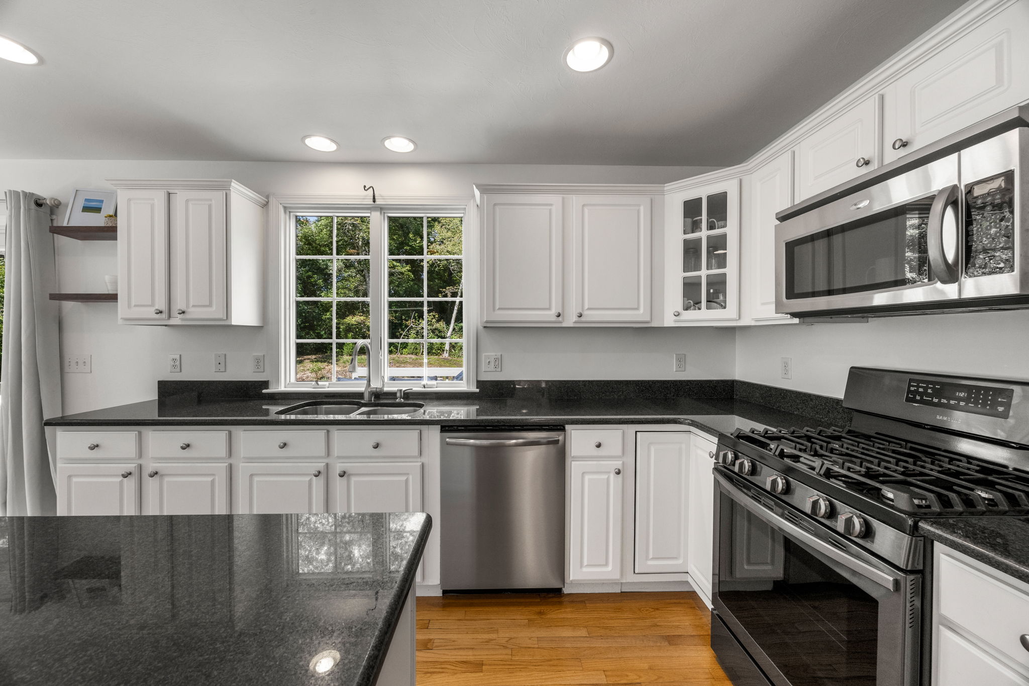 777 Sandwich Road — photo 2