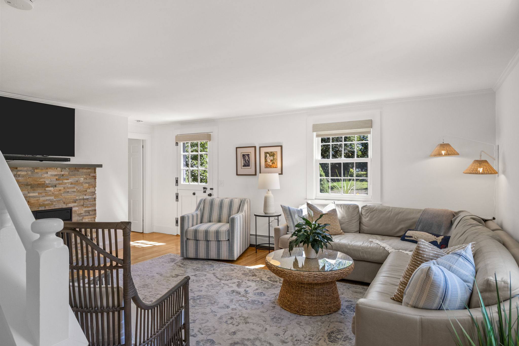 23-27 Swift Avenue — photo 1