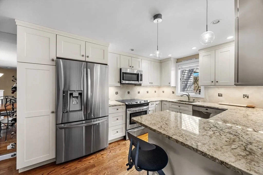 381 Great Oak Rd Apt 9 thumbnail 5