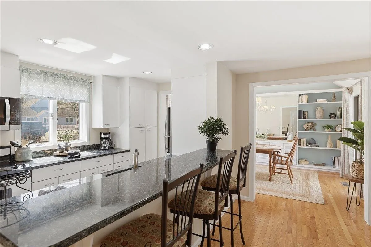 381 Great Oak Rd Apt 9 — interior 3