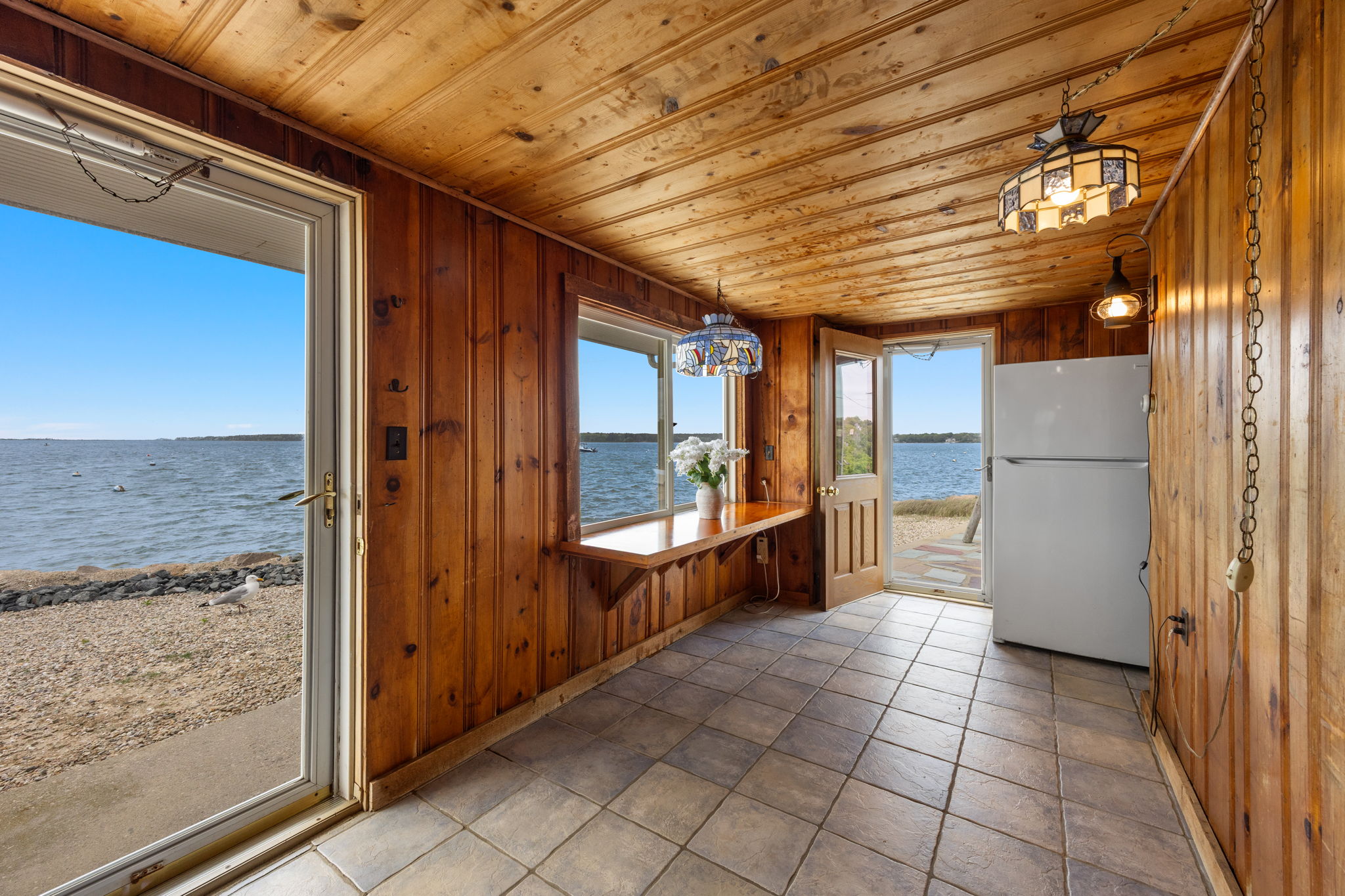 41 Seconsett Island Rd — interior 1