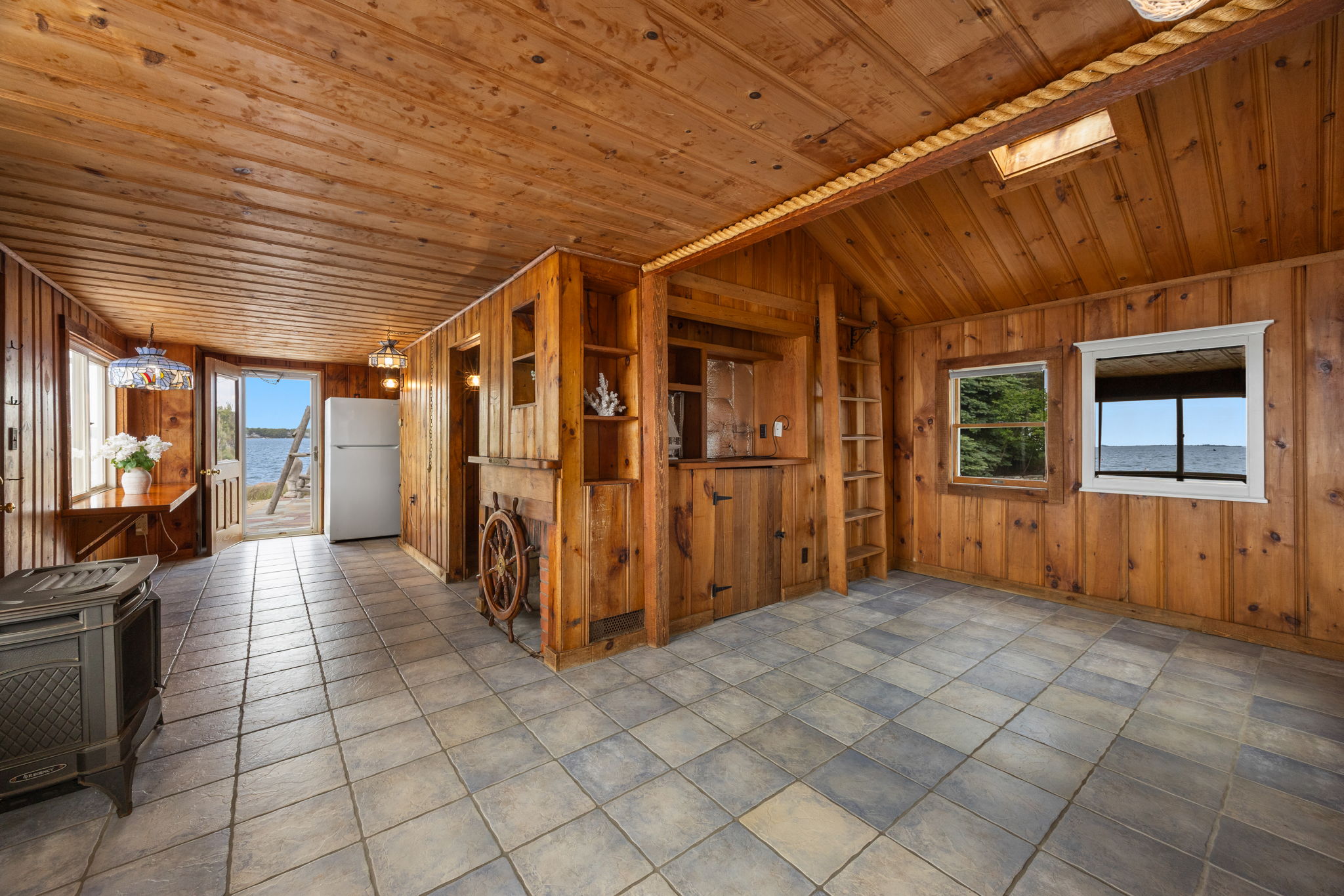 41 Seconsett Island Rd — photo 1