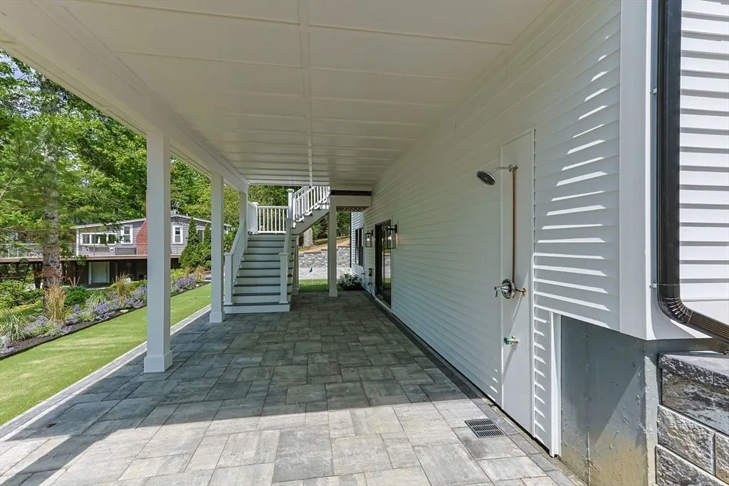 73 Lake Shore Dr thumbnail 4
